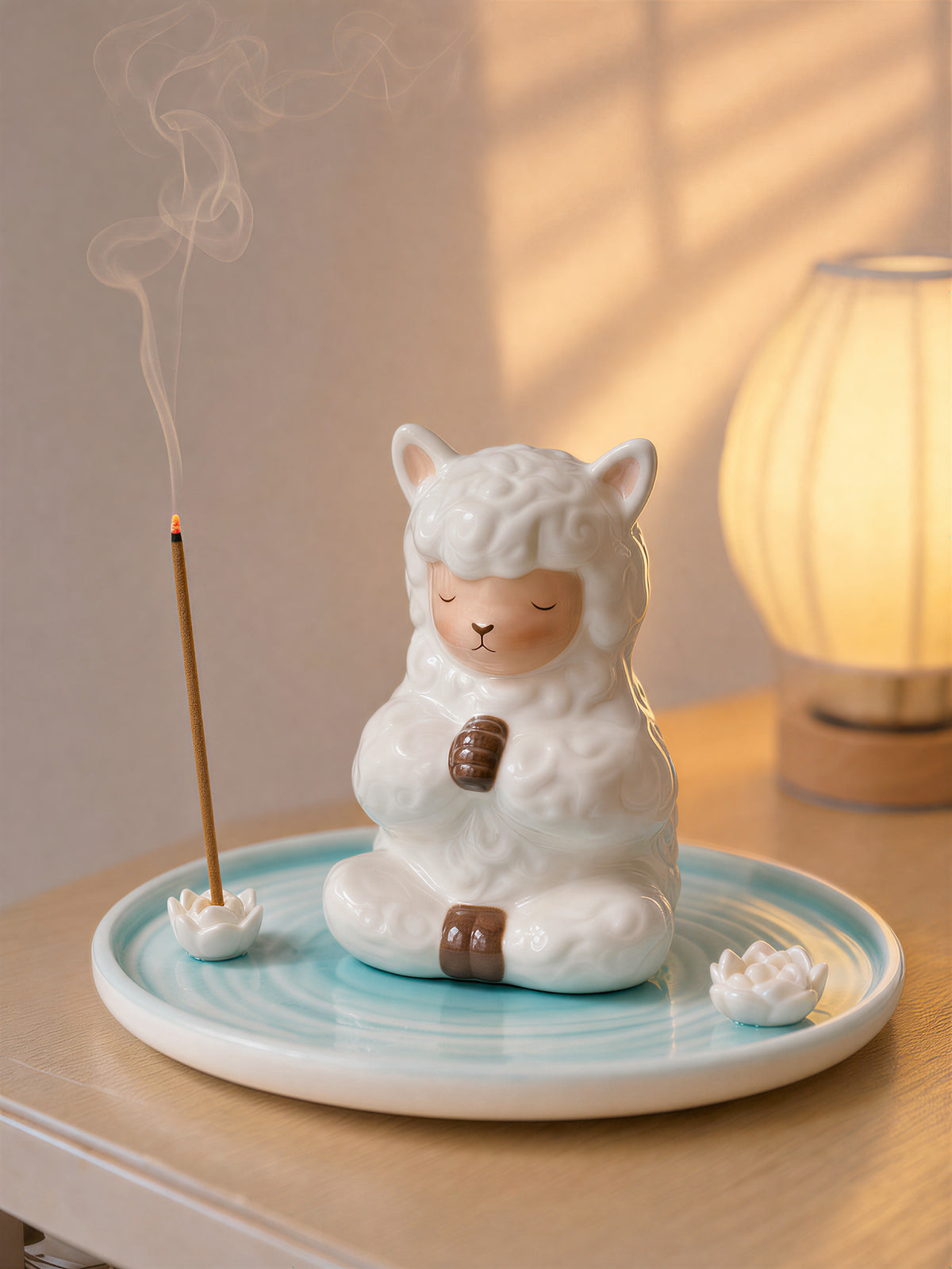Alpakiino ceramic incense holder in a lifestyle scene